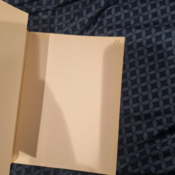 Plain and simple - Picture 3 of 5